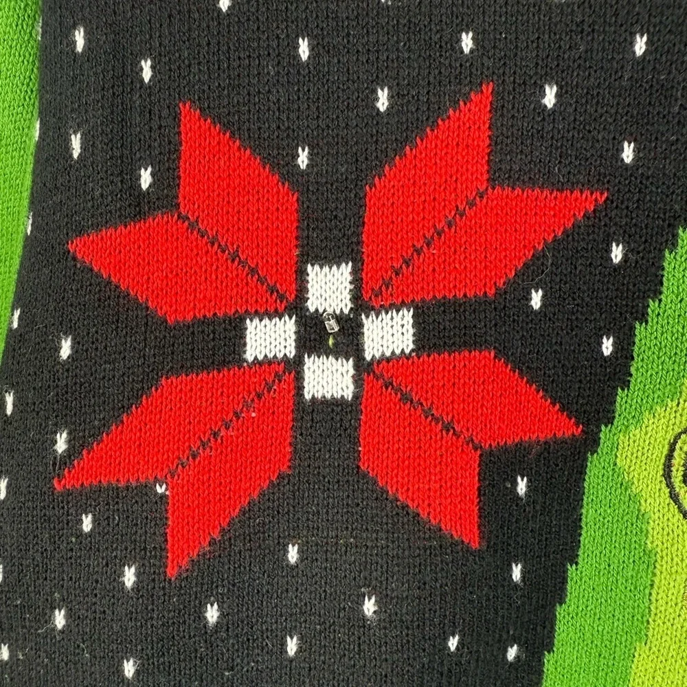 Spencer's men’s ugly talking Christmas sweater Rick & Morty Pickle Rick. Size XL - Picture 5 of 7